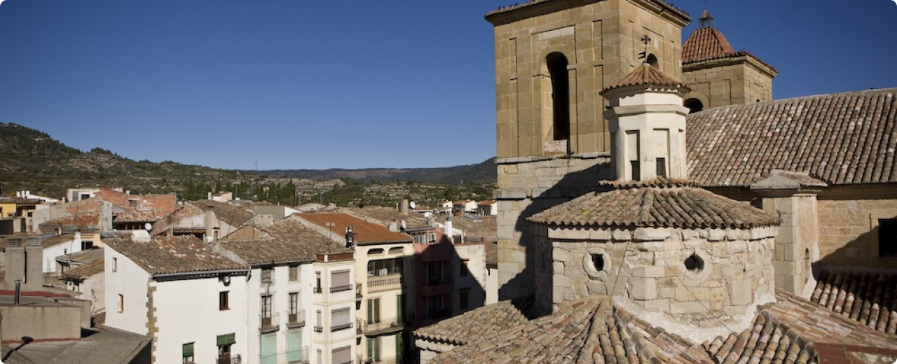 Esglèsia de Santa Maria de Cornudella de Montsant.